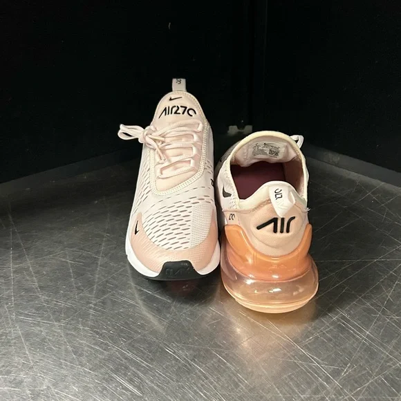 Nike Air Max 270 Size 9 Women’s - Picture 11 of 11